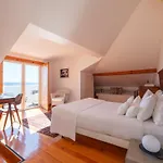 Breathtaking River-city View Two Private Terraces 3 Bedrooms And 3 Bathrooms 17th Century Building Bica Chiado District شقة Lisboa