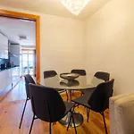 Breathtaking River-city View Two Private Terraces 3 Bedrooms And 3 Bathrooms 17th Century Building Bica Chiado District Apartmán Lisboa