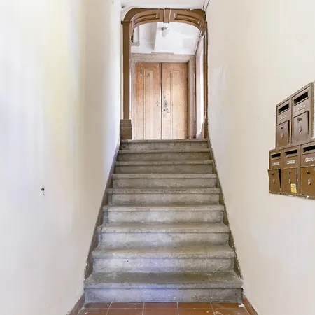 Breathtaking River-city View Two Private Terraces 3 Bedrooms And 3 Bathrooms 17th Century Building Bica Chiado District 公寓 *