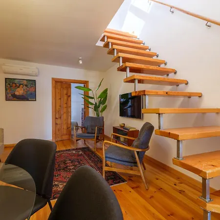 Apartmán Breathtaking River-city View Two Private Terraces 3 Bedrooms And 3 Bathrooms 17th Century Building Bica Chiado District *