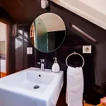 Breathtaking River-city View Two Private Terraces 3 Bedrooms And 3 Bathrooms 17th Century Building Bica Chiado District 公寓