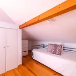 Breathtaking River-city View Two Private Terraces 3 Bedrooms And 3 Bathrooms 17th Century Building Bica Chiado District 公寓