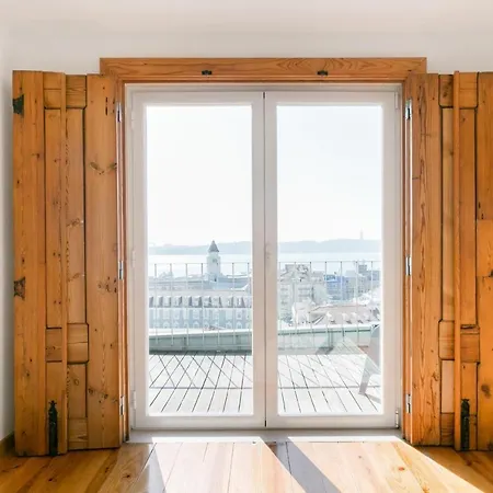 Bica Chiado Riverside Terrace Retreat Apartment Lisbon