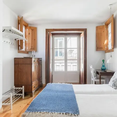 Bica Chiado Riverside Terrace Retreat *