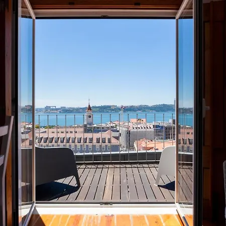 Bica Chiado Riverside Terrace Retreat