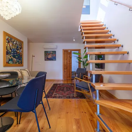 Breathtaking River-city View Two Private Terraces 3 Bedrooms And 3 Bathrooms 17th Century Building Bica Chiado District Διαμέρισμα *