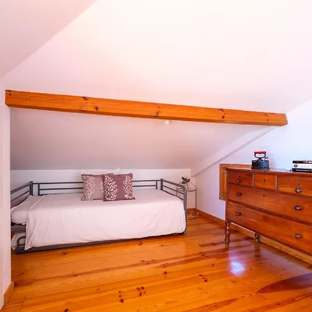 Breathtaking River-city View Two Private Terraces 3 Bedrooms And 3 Bathrooms 17th Century Building Bica Chiado District Διαμέρισμα Lisboa