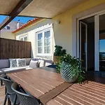 Breathtaking River-city View Two Private Terraces 3 Bedrooms And 3 Bathrooms 17th Century Building Bica Chiado District *
